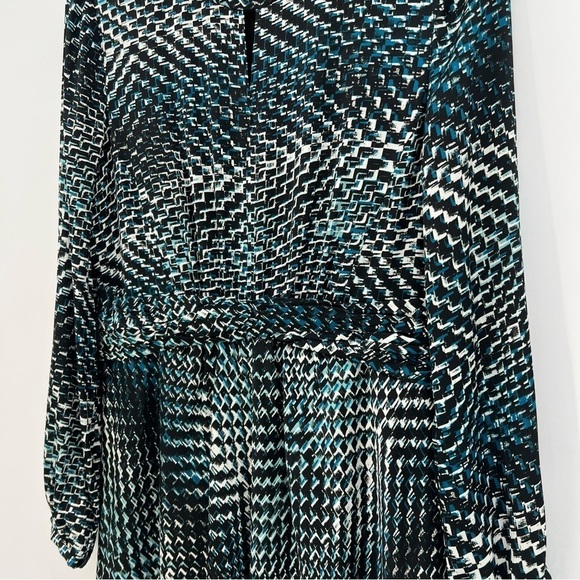 Classiques Entier Silk Grahic Print Keyhole Long Sleeve Midi Dress Size 12 - Picture 8 of 13